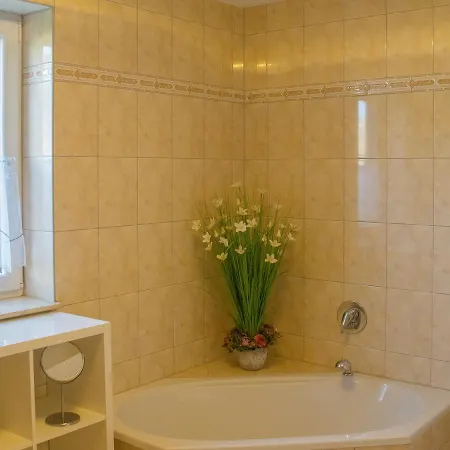 Geraeumige In Fuer Bis Zu 4 Personen - Barriefrei